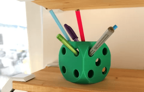Porta-canetas dado D20 impresso em 3D